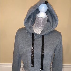 Cropped hoodie